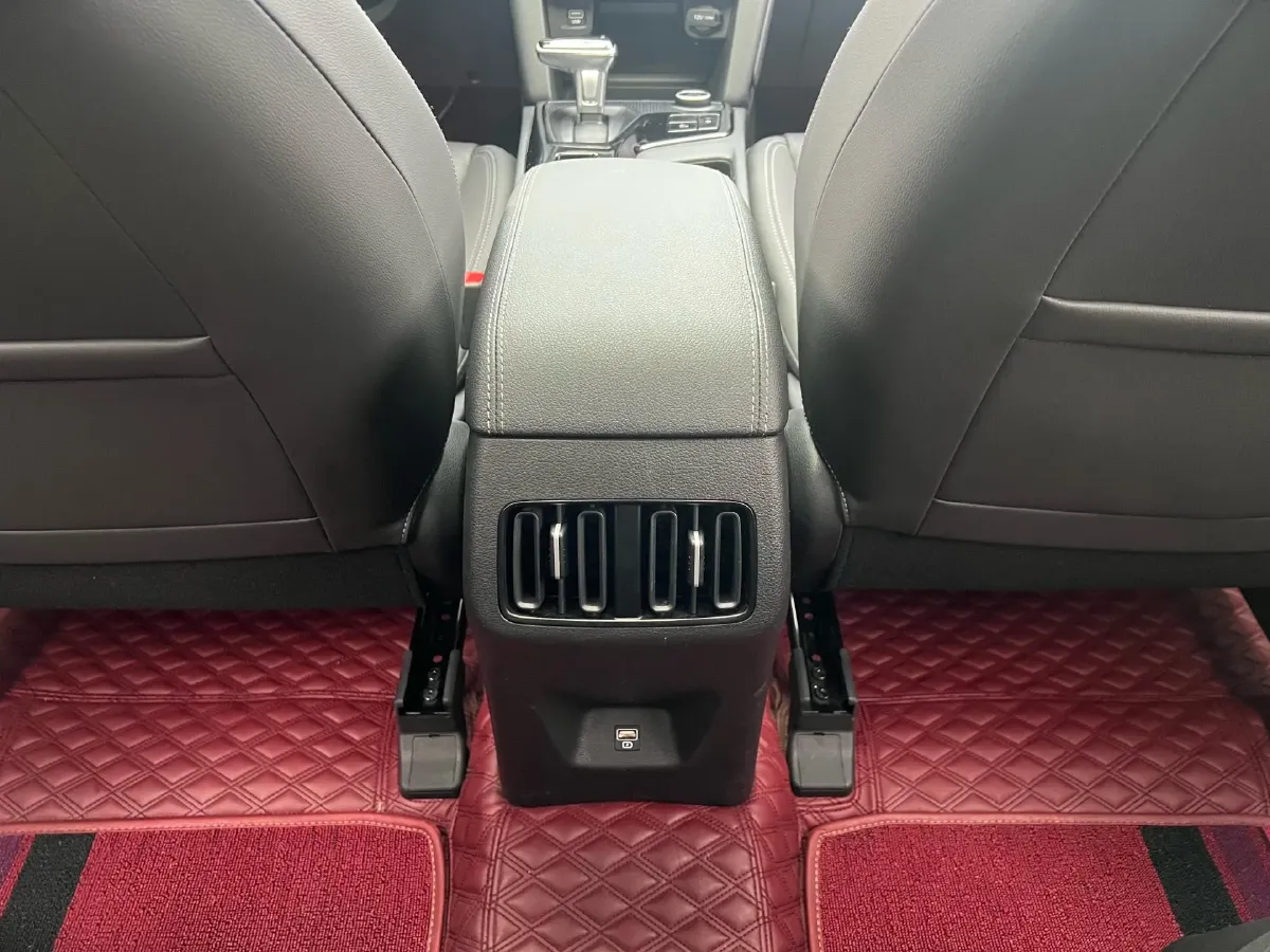 2021 Hyundai ix35 1.4T 140HP L4 7DCT,autocango,china used car exporter,china ev exporter,chinese used car exporter,chinese used ev exporter