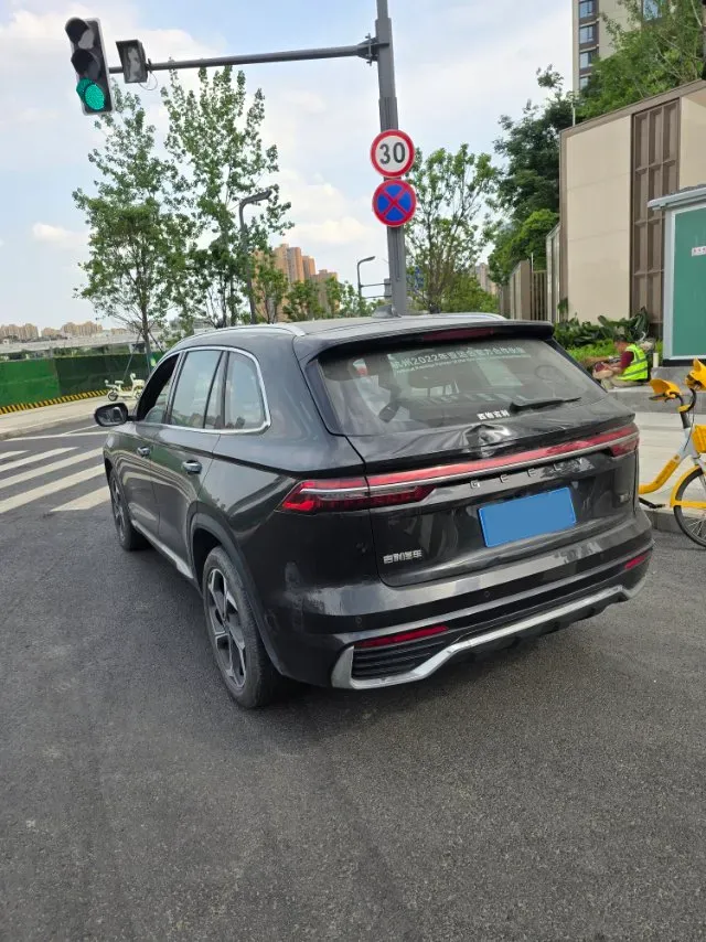 2021 Geely Monjaro 2.0T 218HP L4 7DCT,autocango,china used car exporter,china ev exporter,chinese used car exporter,chinese used ev exporter