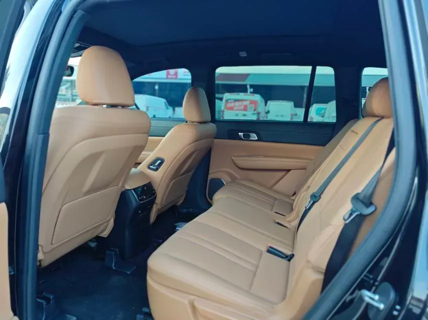 2020 Li ONE Range Extended 131HP REEV 40.5KWH,autocango,china used car exporter,china ev exporter,chinese used car exporter,chinese used ev exporter