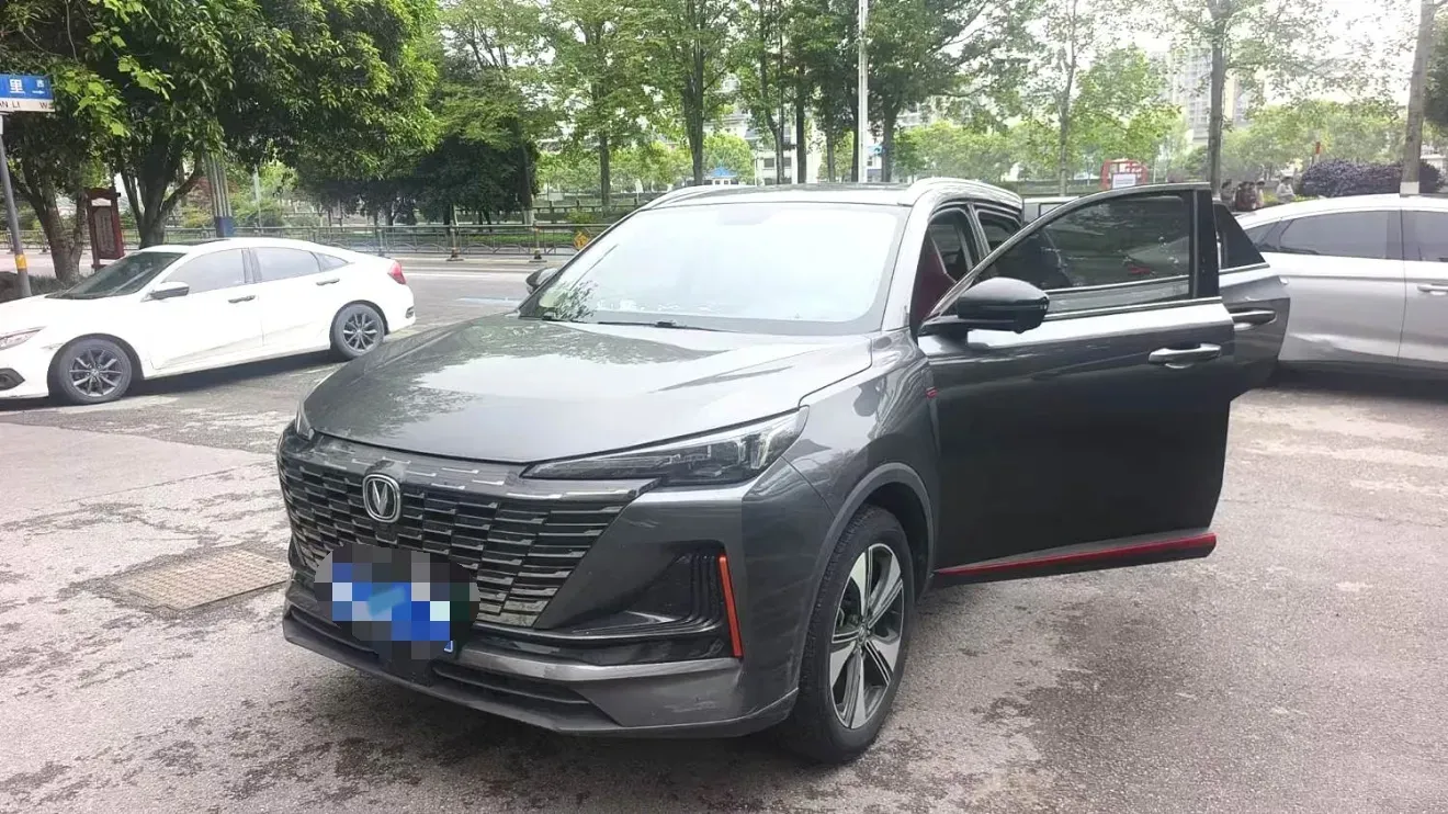 2022 ChangAn Oshan X7 Plus 1.5T 188HP L4 7DCT,autocango,china used car exporter,china ev exporter,chinese used car exporter,chinese used ev exporter
