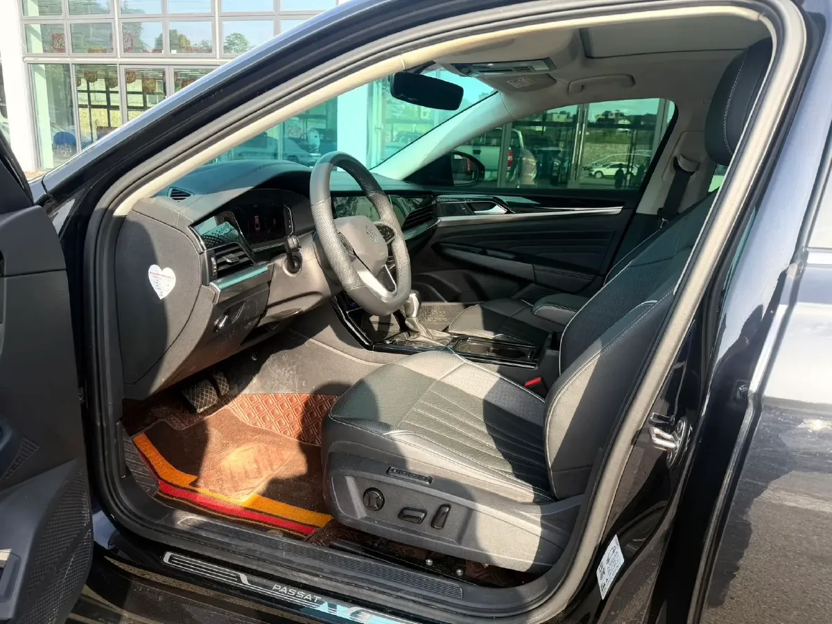 2024 Volkswagen Passat 2.0T 186HP L4 7DCT,autocango,china used car exporter,china ev exporter,chinese used car exporter,chinese used ev exporter
