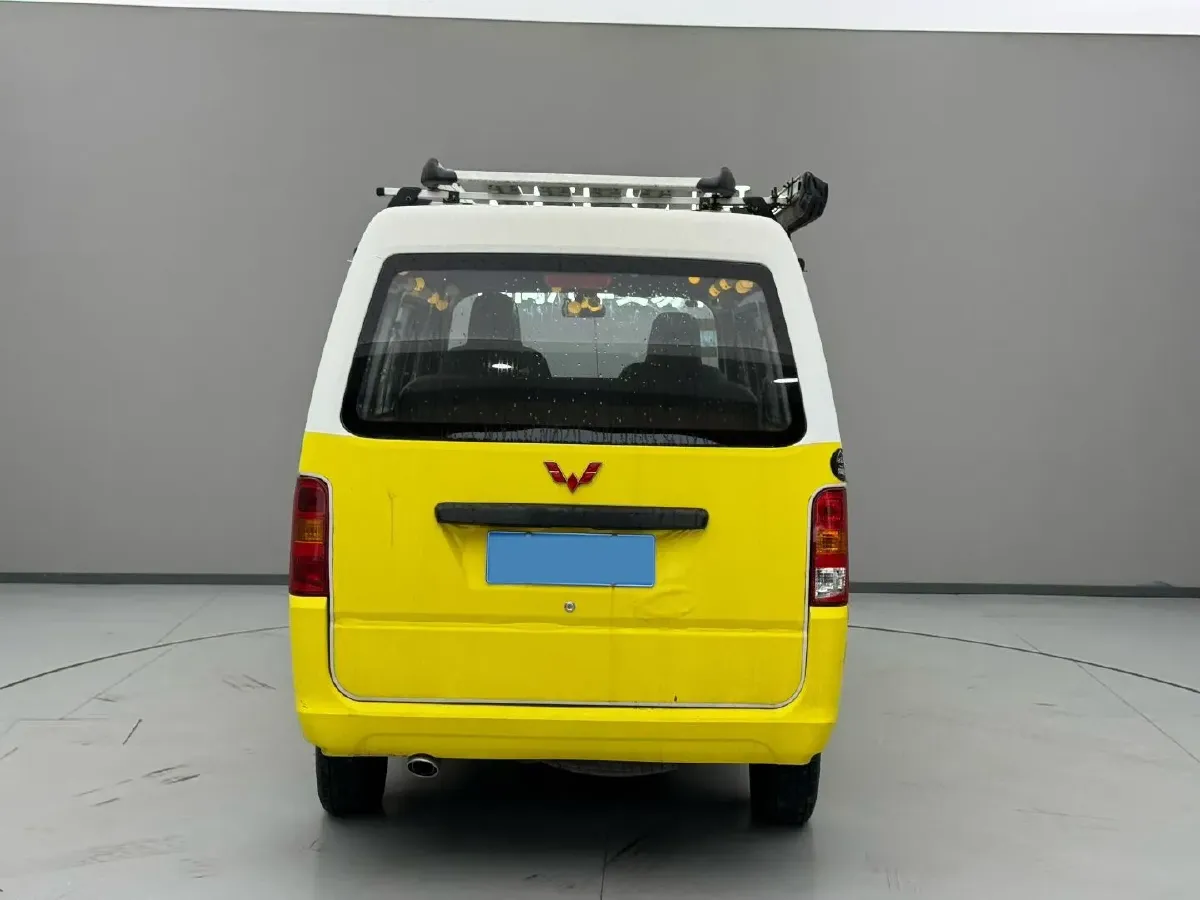 2015 WuLing ZhiGuang 1.2L 82HP L4 5MT,autocango,china used car exporter,china ev exporter,chinese used car exporter,chinese used ev exporter