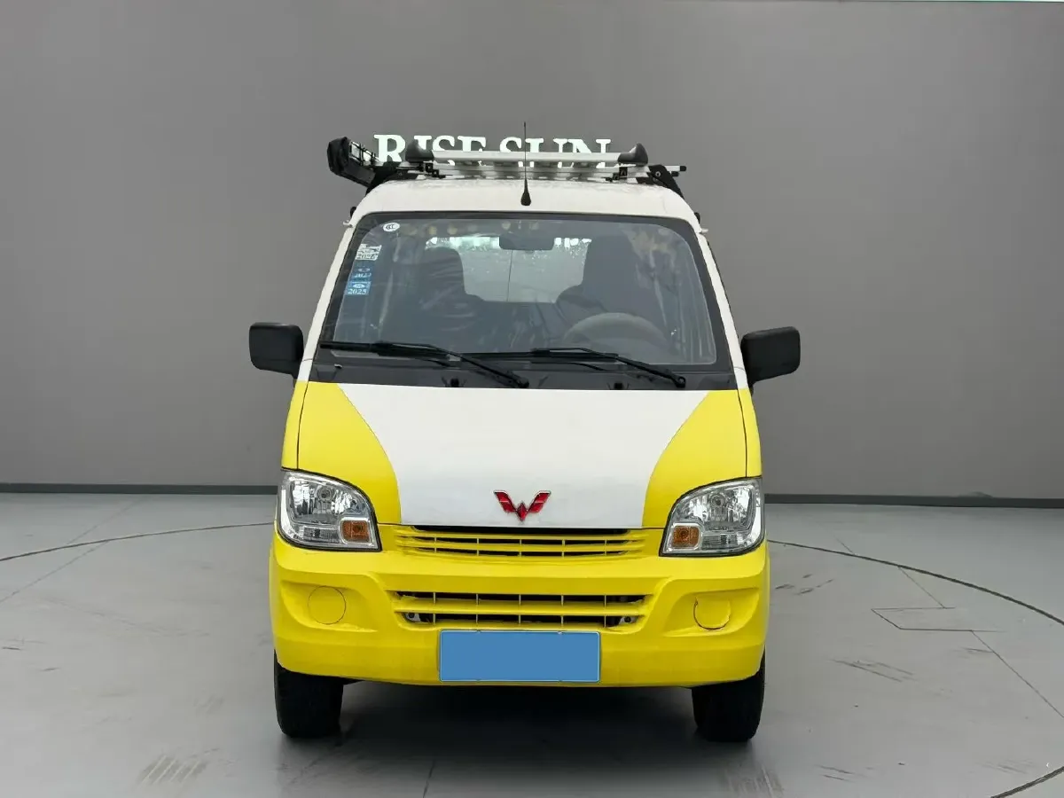 2015 WuLing ZhiGuang 1.2L 82HP L4 5MT,autocango,china used car exporter,china ev exporter,chinese used car exporter,chinese used ev exporter