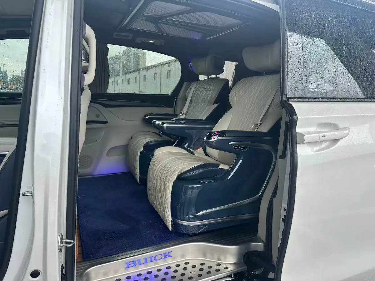 2020 Buick GL8 2.0T 237HP L4 9AT,autocango,china used car exporter,china ev exporter,chinese used car exporter,chinese used ev exporter