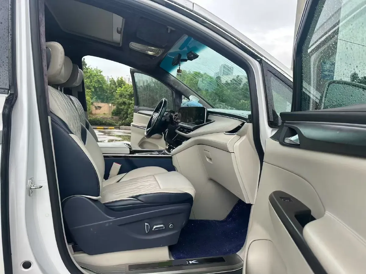 2020 Buick GL8 2.0T 237HP L4 9AT,autocango,china used car exporter,china ev exporter,chinese used car exporter,chinese used ev exporter