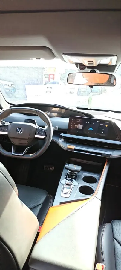 2022 ChangAn UNI-V 1.5T 188HP L4 7DCT,autocango,china used car exporter,china ev exporter,chinese used car exporter,chinese used ev exporter