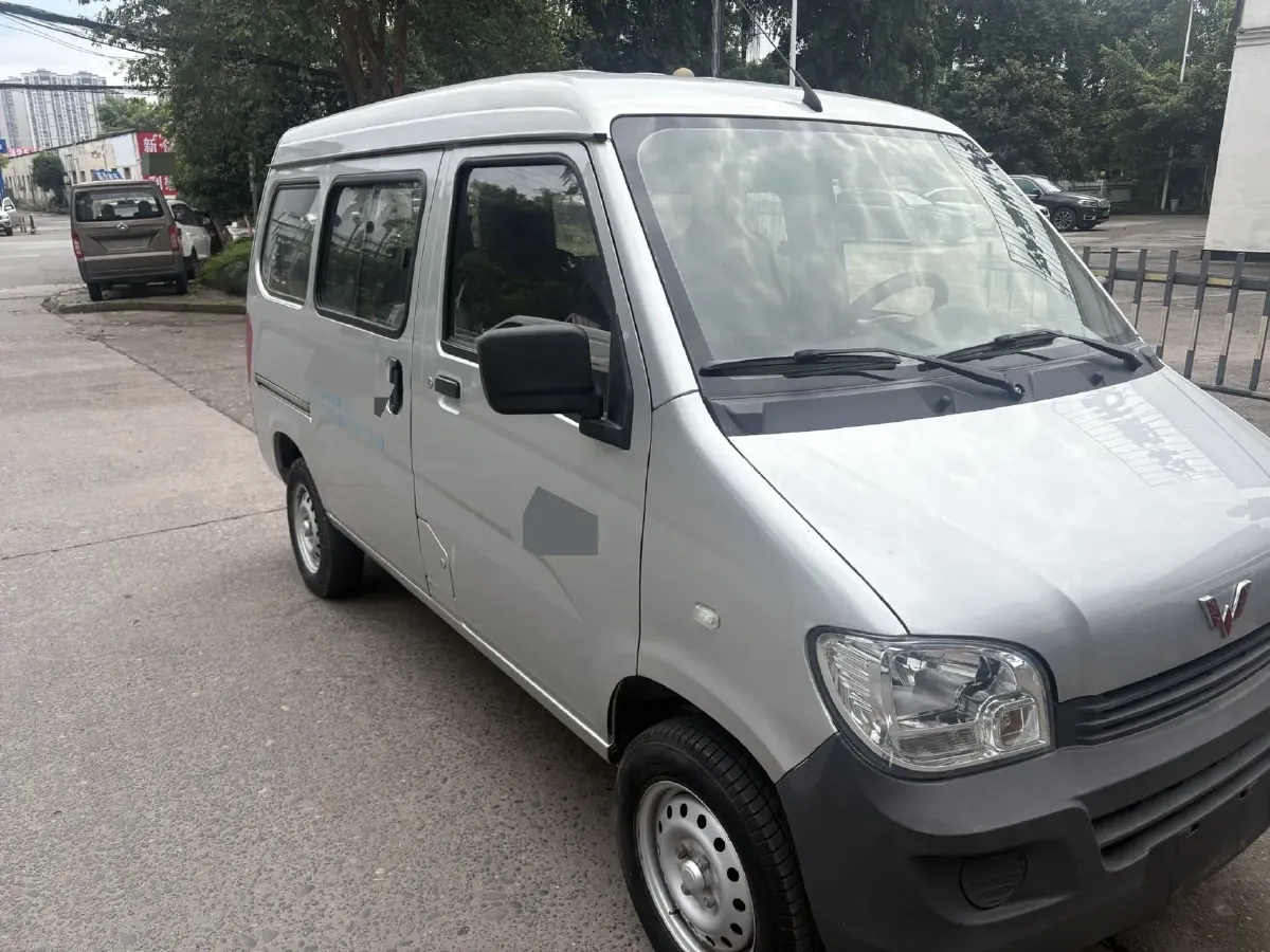 2015 WuLing ZhiGuang 1.2L 82HP L4 5MT,autocango,china used car exporter,china ev exporter,chinese used car exporter,chinese used ev exporter
