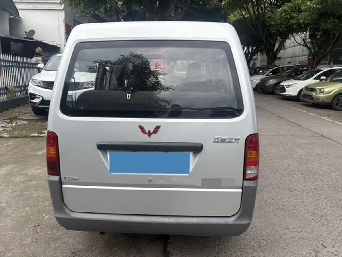 2015 WuLing ZhiGuang 1.2L 82HP L4 5MT,autocango,china used car exporter,china ev exporter,chinese used car exporter,chinese used ev exporter