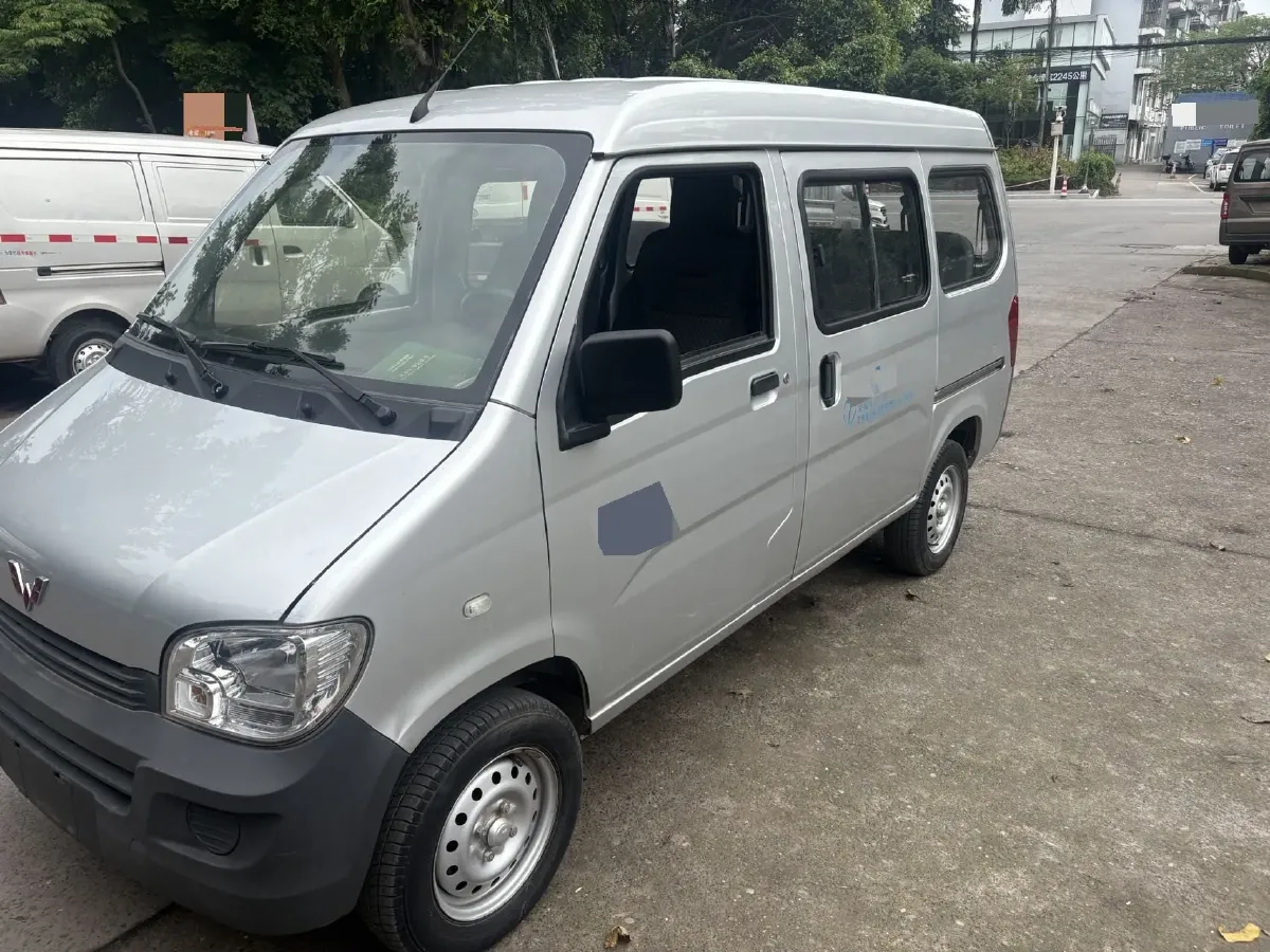 2015 WuLing ZhiGuang 1.2L 82HP L4 5MT,autocango,china used car exporter,china ev exporter,chinese used car exporter,chinese used ev exporter