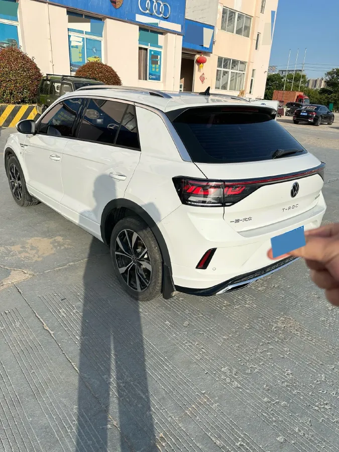 2024 Volkswagen T-Roc 1.5T 160HP L4 7DCT,autocango,china used car exporter,china ev exporter,chinese used car exporter,chinese used ev exporter