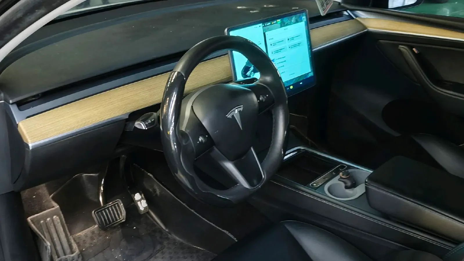 2022 Tesla Model Y BEV 60KWH,autocango,china used car exporter,china ev exporter,chinese used car exporter,chinese used ev exporter