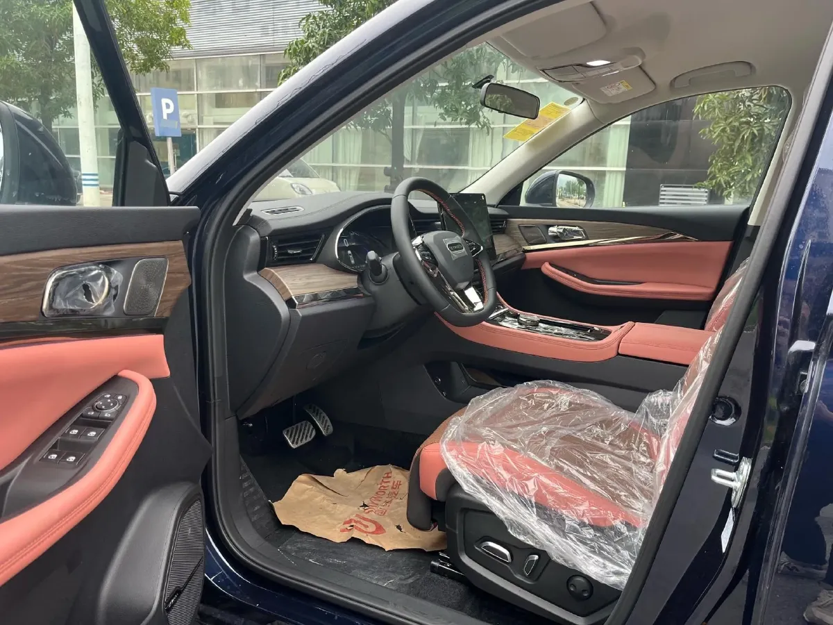 2024 Skyworth HT-i 1.5L 110HP L4 E-CVT PHEV 21.68KWH,autocango,china used car exporter,china ev exporter,chinese used car exporter,chinese used ev exporter
