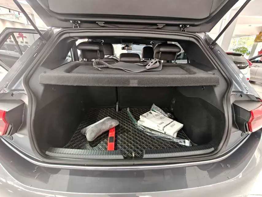 2023 Volkswagen ID.3 BEV 52.8KWH,autocango,china used car exporter,china ev exporter,chinese used car exporter,chinese used ev exporter