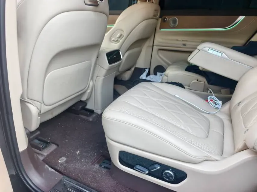 2024 AITO AITO M9 1.5T 152HP L4 REEV 42KWH,autocango,china used car exporter,china ev exporter,chinese used car exporter,chinese used ev exporter