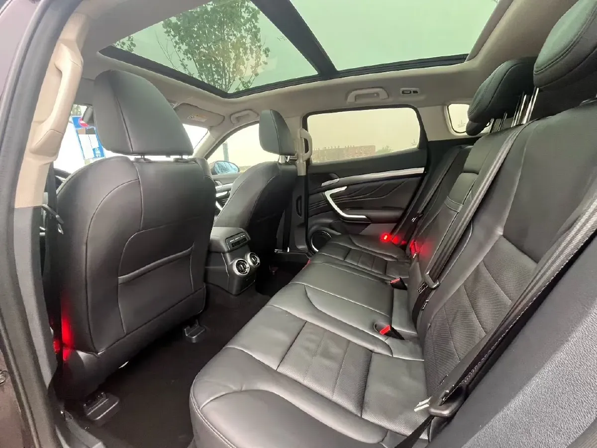 2017 WEY VV7 2.0T 234HP L4 7DCT,autocango,china used car exporter,china ev exporter,chinese used car exporter,chinese used ev exporter