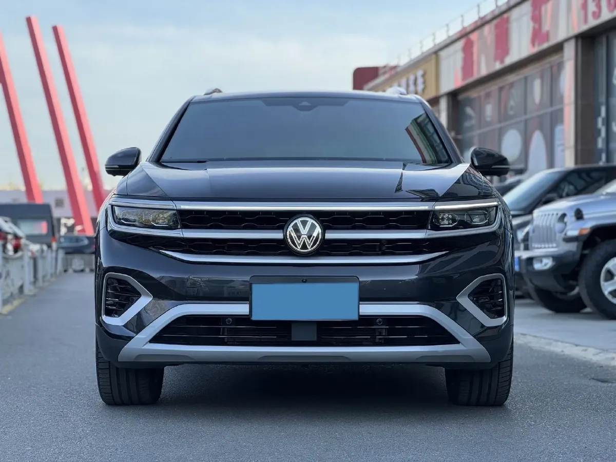 2024 Volkswagen Talagon 2.5T 299HP V6 7DCT,autocango,china used car exporter,china ev exporter,chinese used car exporter,chinese used ev exporter