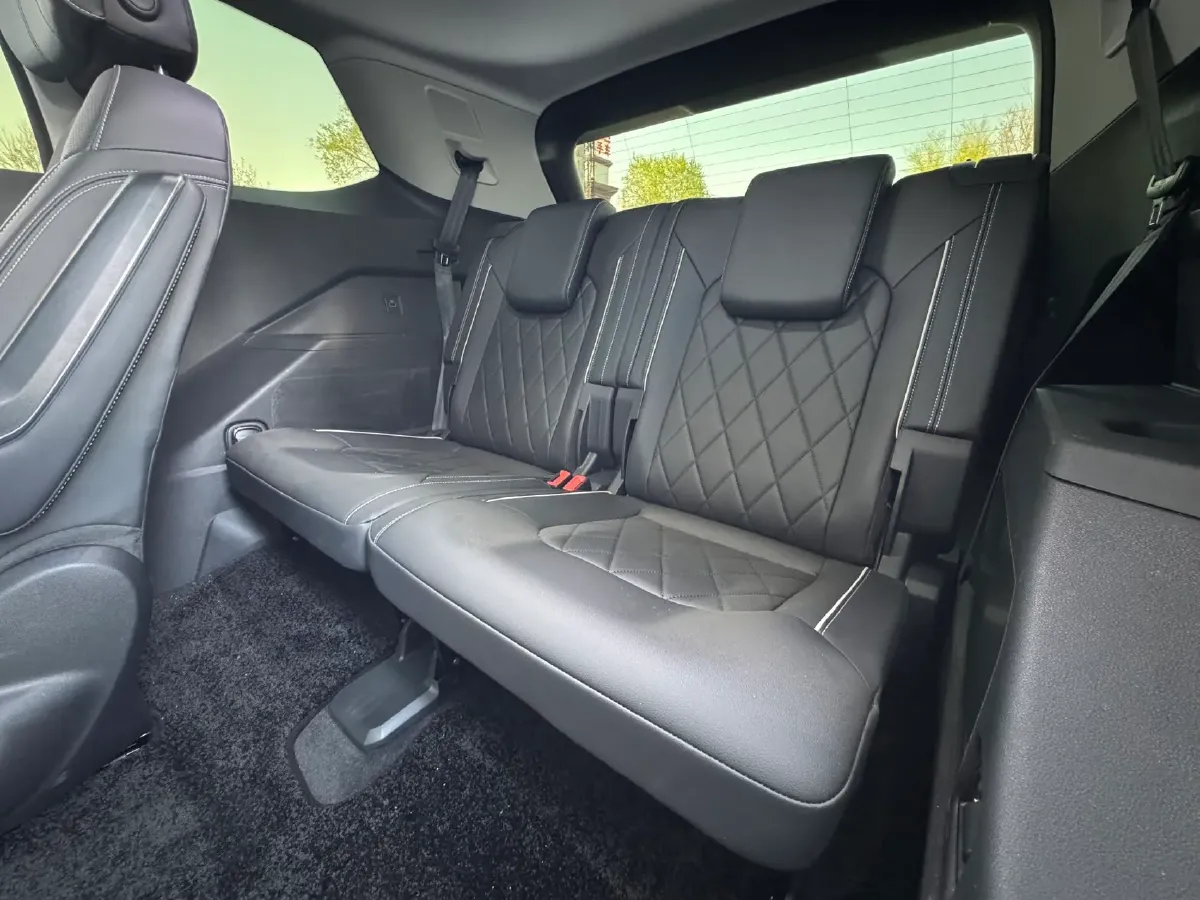 2024 Volkswagen Talagon 2.5T 299HP V6 7DCT,autocango,china used car exporter,china ev exporter,chinese used car exporter,chinese used ev exporter