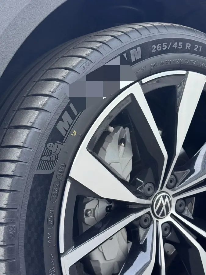 2024 Volkswagen Talagon 2.5T 299HP V6 7DCT,autocango,china used car exporter,china ev exporter,chinese used car exporter,chinese used ev exporter