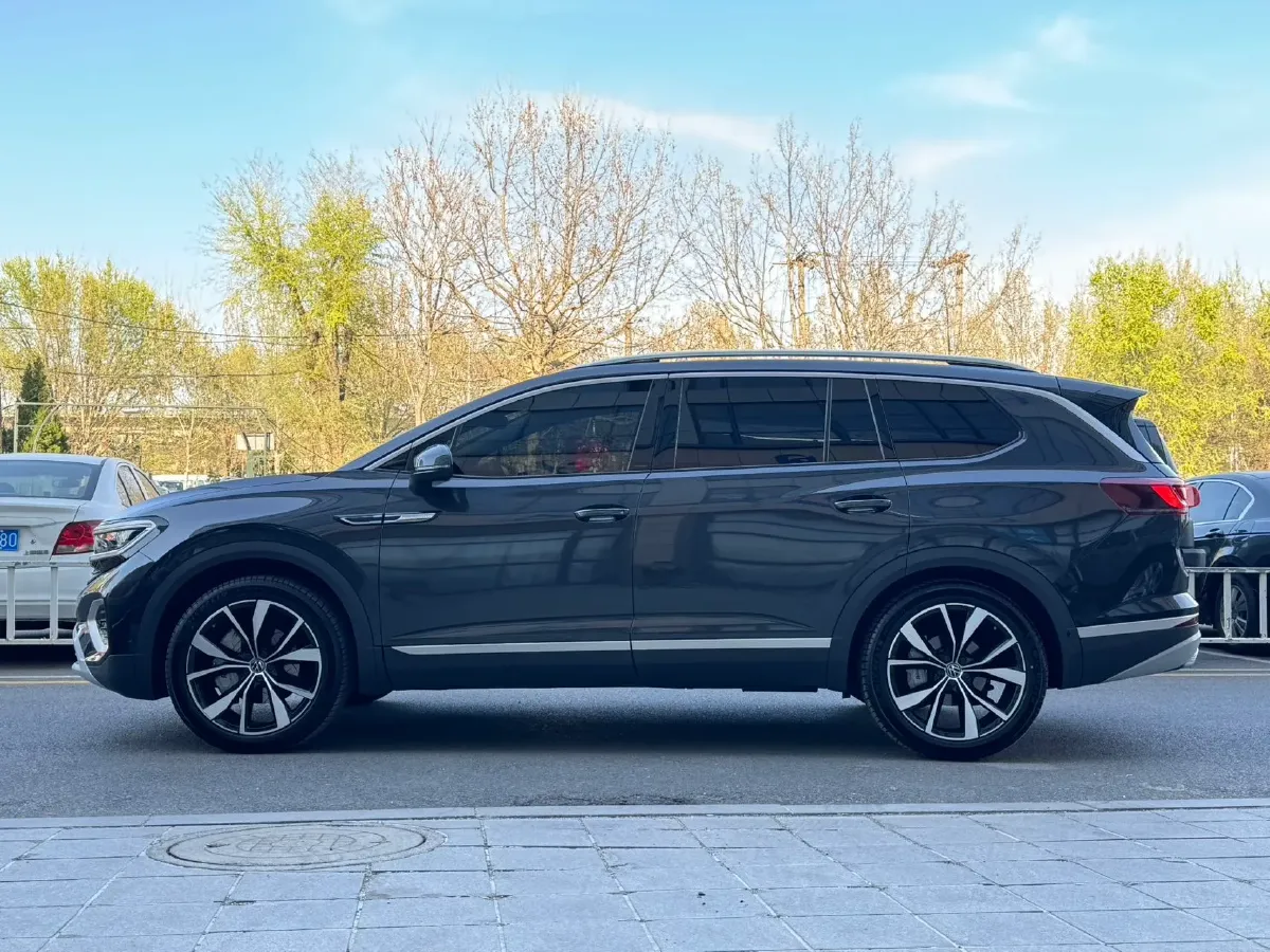 2024 Volkswagen Talagon 2.5T 299HP V6 7DCT,autocango,china used car exporter,china ev exporter,chinese used car exporter,chinese used ev exporter