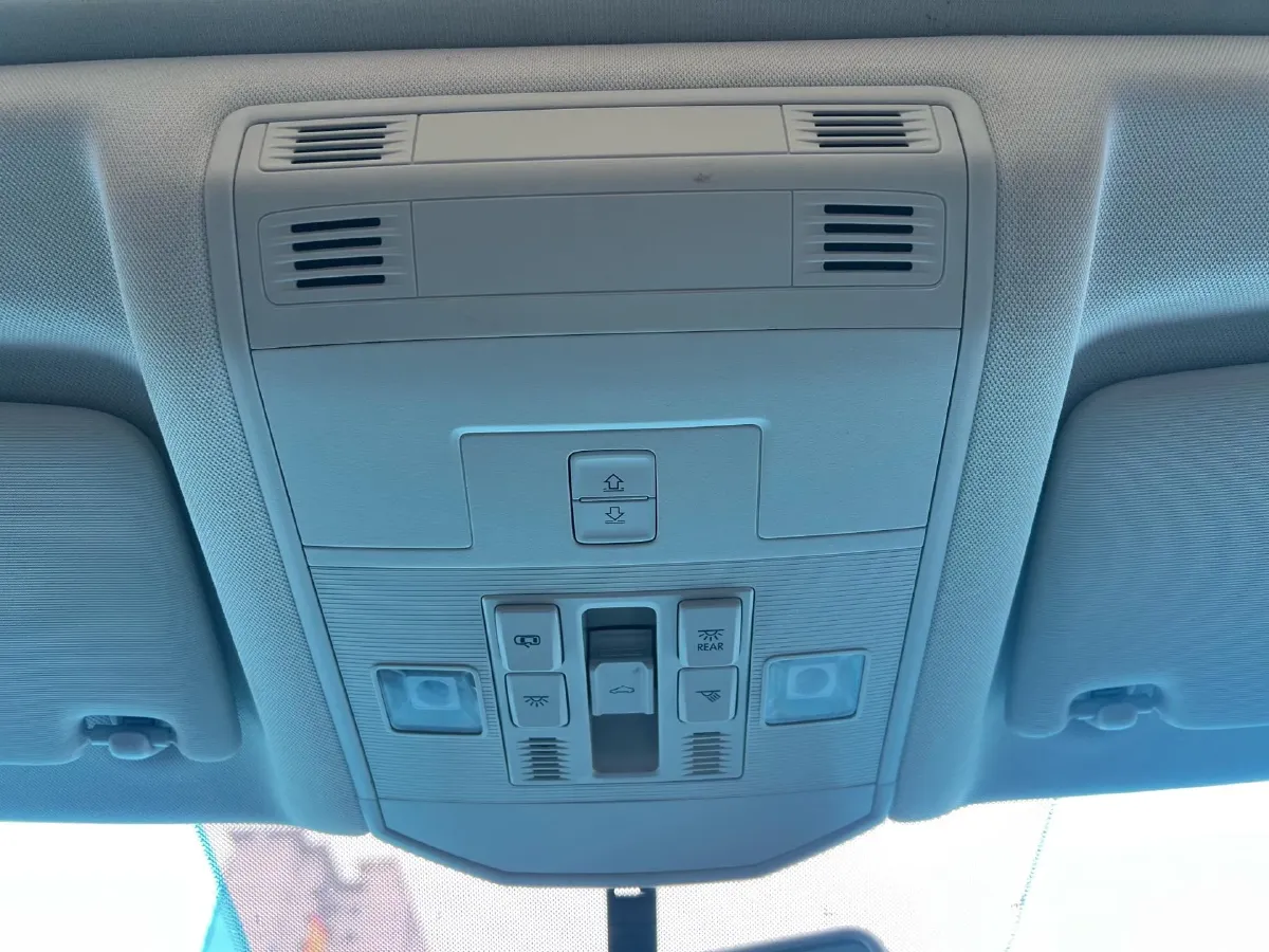 2021 Volkswagen T-Roc 1.4T 150HP L4 7DCT,autocango,china used car exporter,china ev exporter,chinese used car exporter,chinese used ev exporter