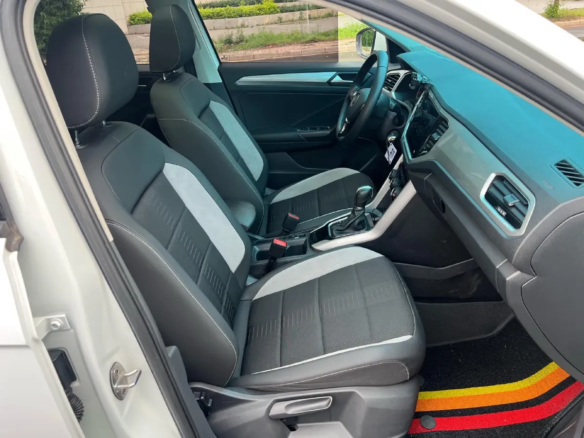 2021 Volkswagen T-Roc 1.4T 150HP L4 7DCT,autocango,china used car exporter,china ev exporter,chinese used car exporter,chinese used ev exporter