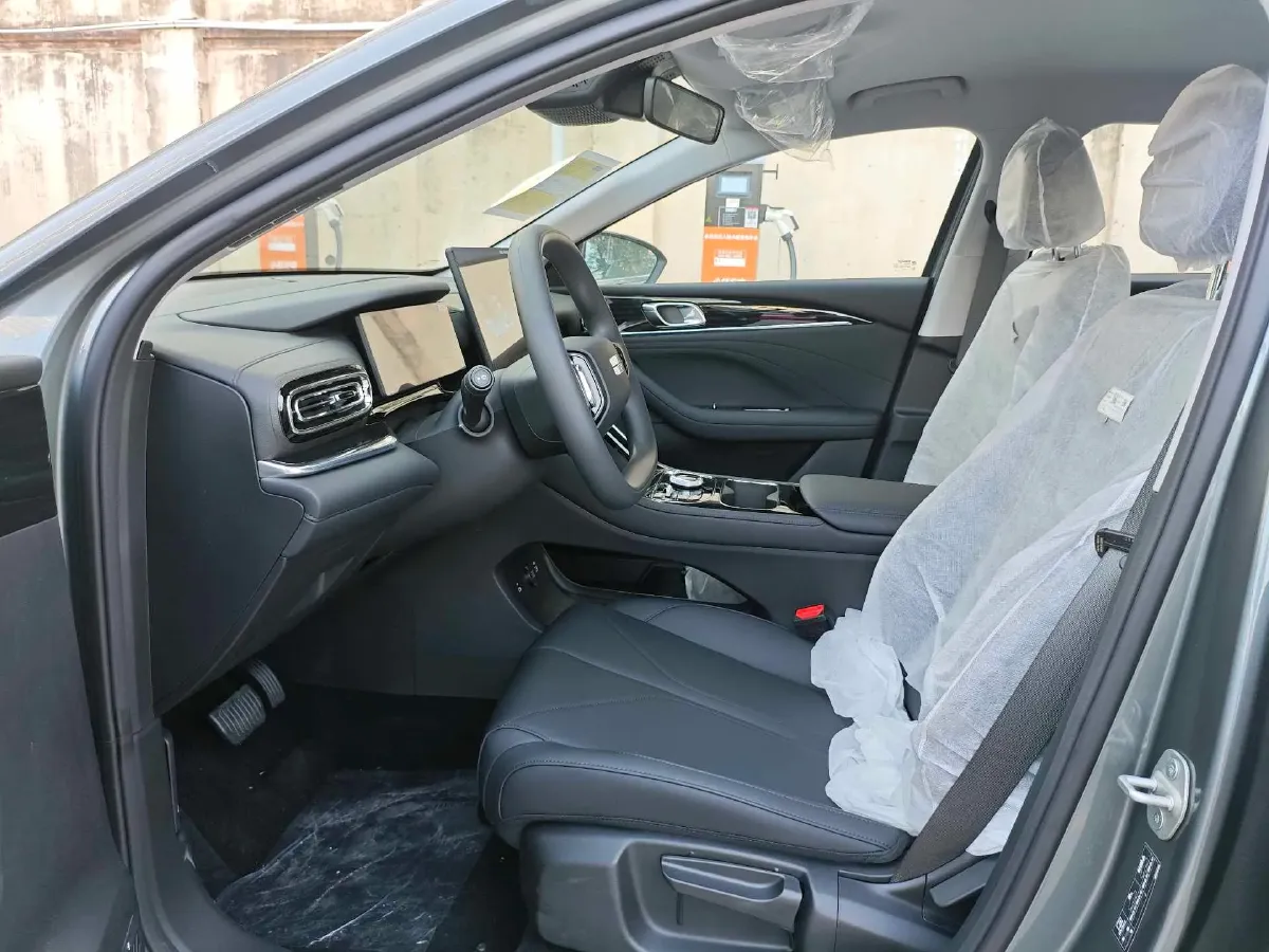 2025 Geely Galaxy L6 1.5L 112HP L4 1DHT PHEV 8.5KWH,autocango,china used car exporter,china ev exporter,chinese used car exporter,chinese used ev exporter