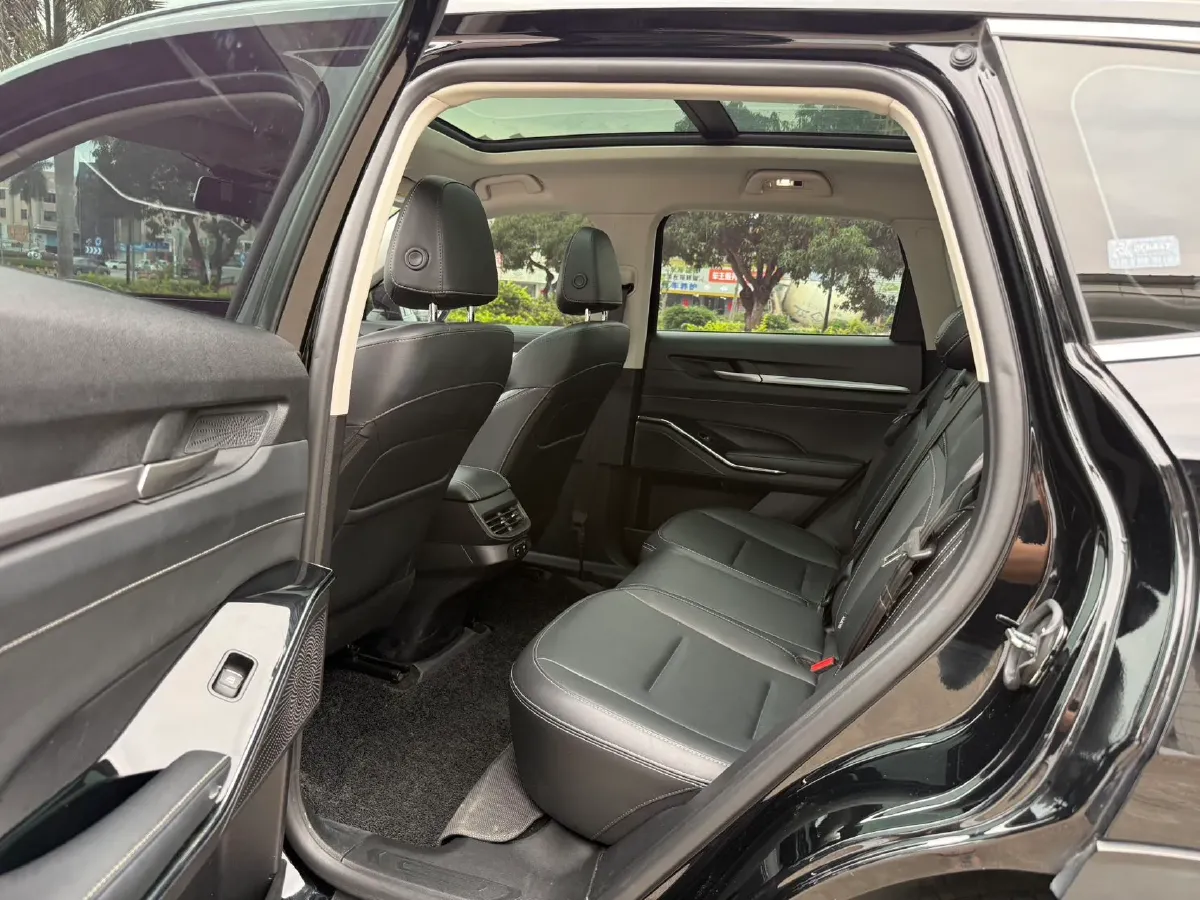 2022 Haval H6 1.5T 184HP L4 7DCT,autocango,china used car exporter,china ev exporter,chinese used car exporter,chinese used ev exporter