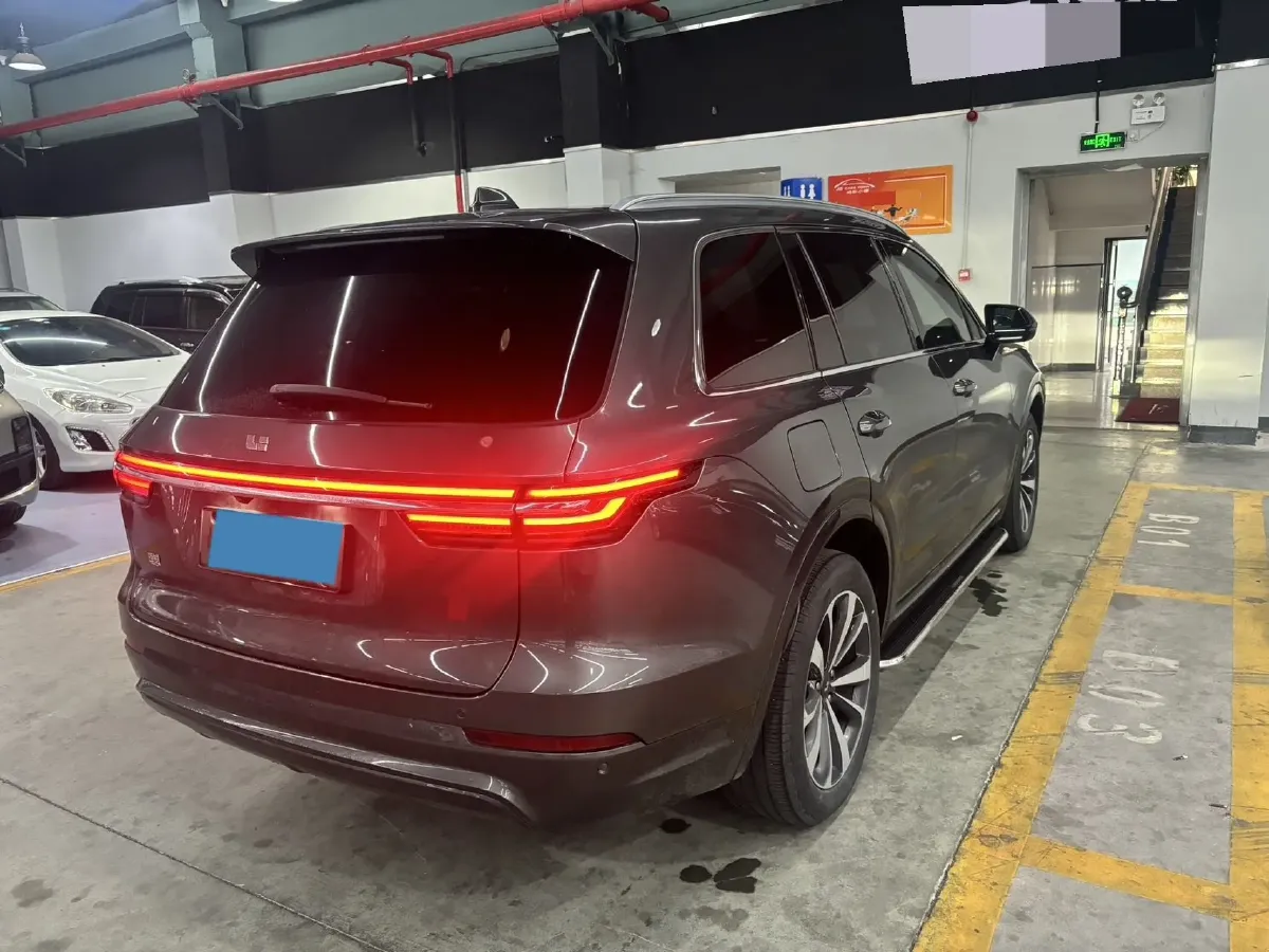 2020 Li ONE Range Extended 131HP REEV 40.5KWH,autocango,china used car exporter,china ev exporter,chinese used car exporter,chinese used ev exporter