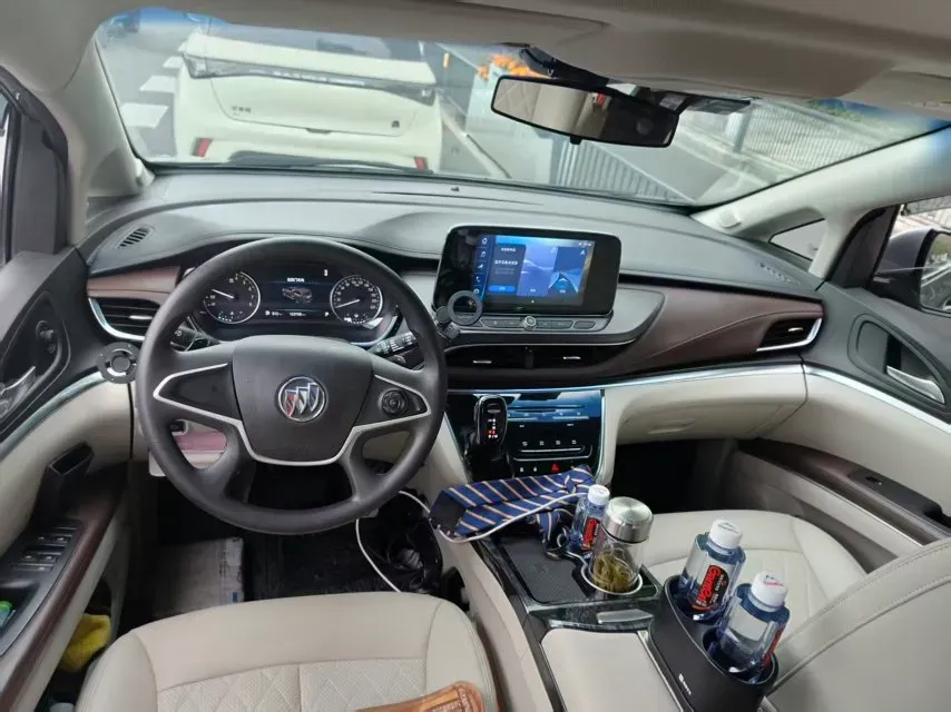 2023 Buick GL8 2.0T 237HP L4 9AT,autocango,china used car exporter,china ev exporter,chinese used car exporter,chinese used ev exporter