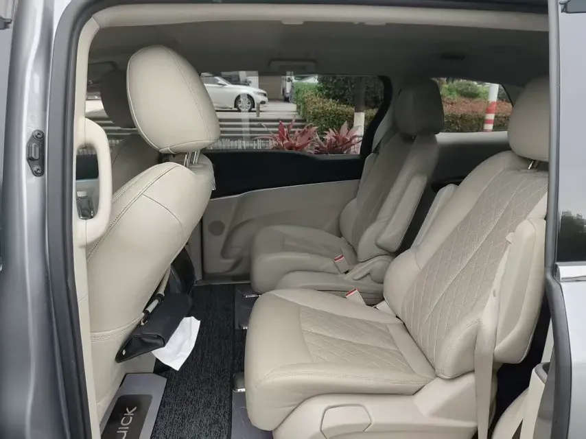 2023 Buick GL8 2.0T 237HP L4 9AT,autocango,china used car exporter,china ev exporter,chinese used car exporter,chinese used ev exporter