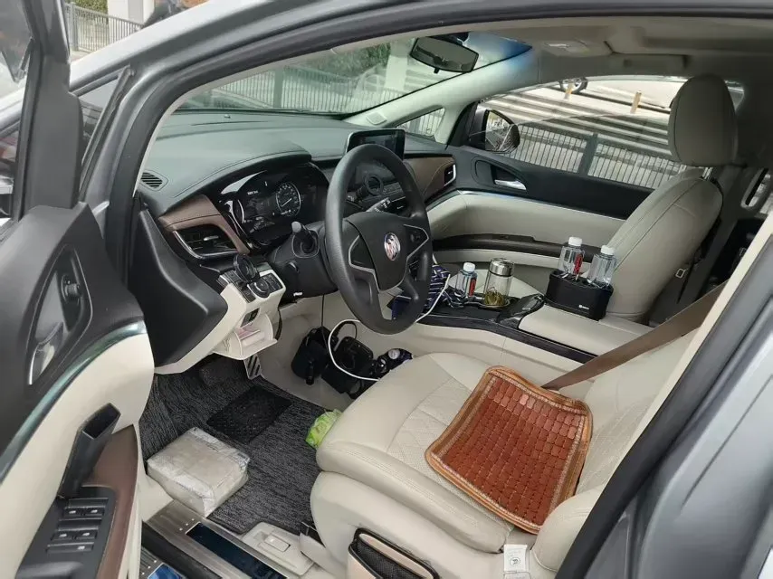 2023 Buick GL8 2.0T 237HP L4 9AT,autocango,china used car exporter,china ev exporter,chinese used car exporter,chinese used ev exporter