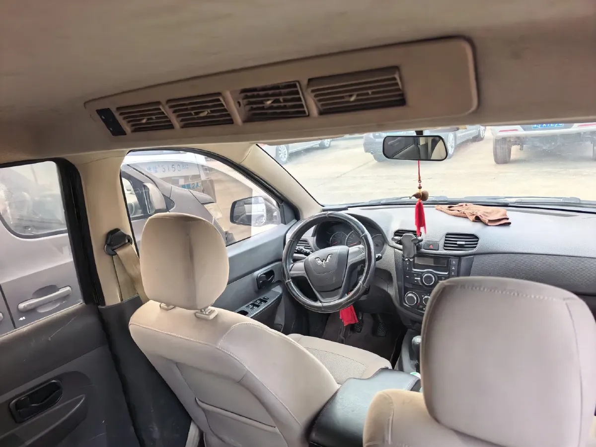 2018 WuLing HongGuang 1.5L 105HP L4 5MT,autocango,china used car exporter,china ev exporter,chinese used car exporter,chinese used ev exporter