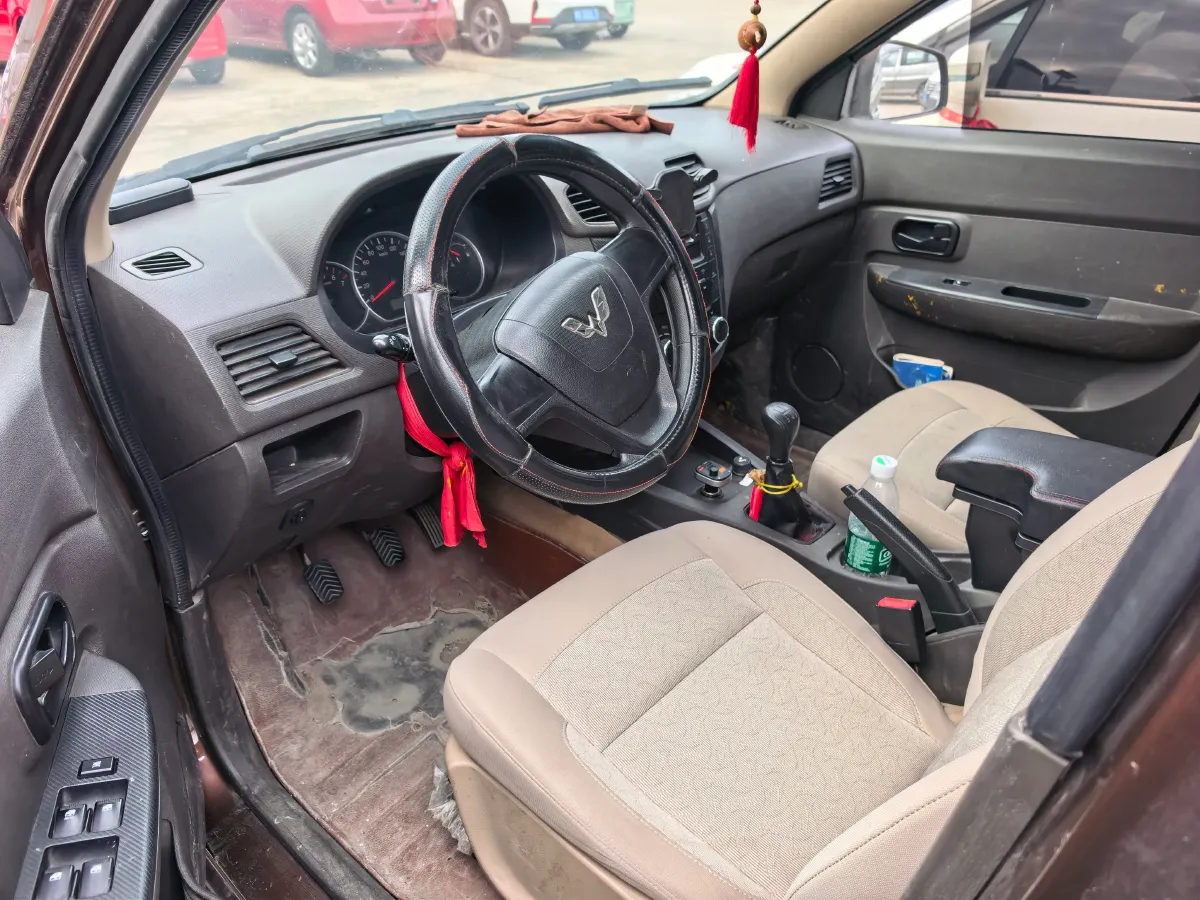 2018 WuLing HongGuang 1.5L 105HP L4 5MT,autocango,china used car exporter,china ev exporter,chinese used car exporter,chinese used ev exporter