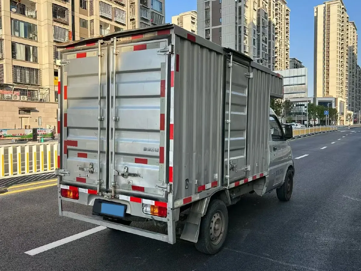 2021 WuLing RongGuang Mini Truck 1.5L 99HP L4 5MT,autocango,china used car exporter,china ev exporter,chinese used car exporter,chinese used ev exporter