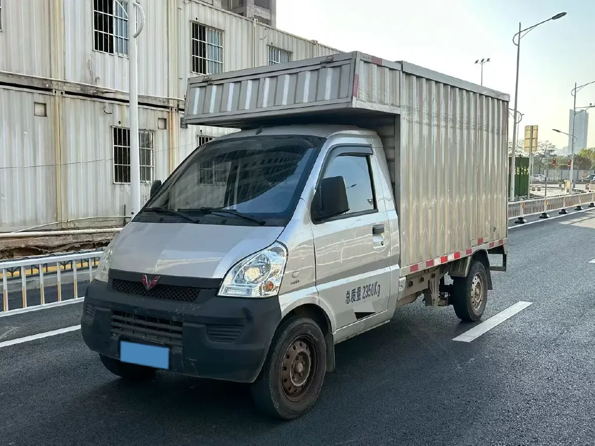 2021 WuLing RongGuang Mini Truck 1.5L 99HP L4 5MT,autocango,china used car exporter,china ev exporter,chinese used car exporter,chinese used ev exporter