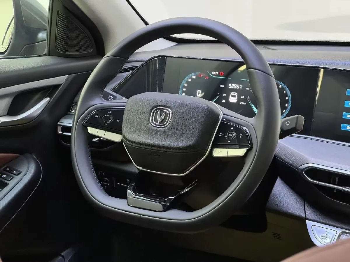 2023 ChangAn Eado 1.4T 160HP L4 7DCT,autocango,china used car exporter,china ev exporter,chinese used car exporter,chinese used ev exporter