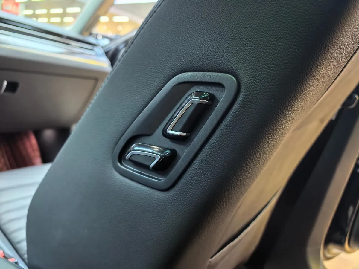 2018 Volkswagen Magotan 1.8T 180HP L4 7DCT,autocango,china used car exporter,china ev exporter,chinese used car exporter,chinese used ev exporter