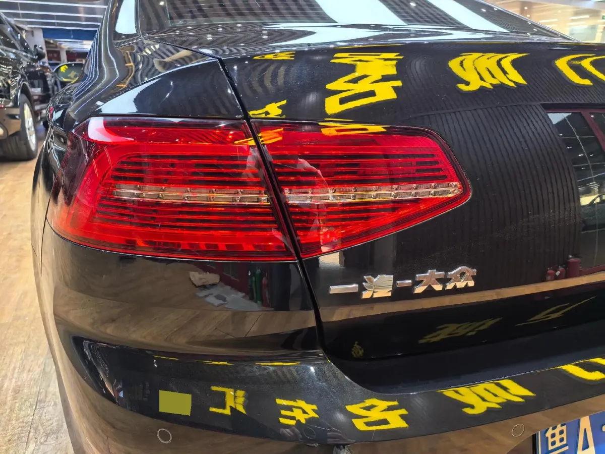 2018 Volkswagen Magotan 1.8T 180HP L4 7DCT,autocango,china used car exporter,china ev exporter,chinese used car exporter,chinese used ev exporter