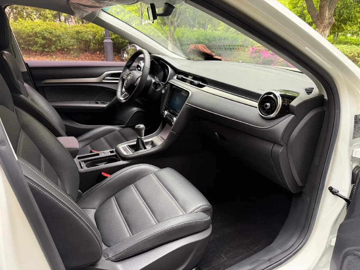 2019 MAXUS XinTu V80 2.5T 136HP L4 6AMT,autocango,china used car exporter,china ev exporter,chinese used car exporter,chinese used ev exporter