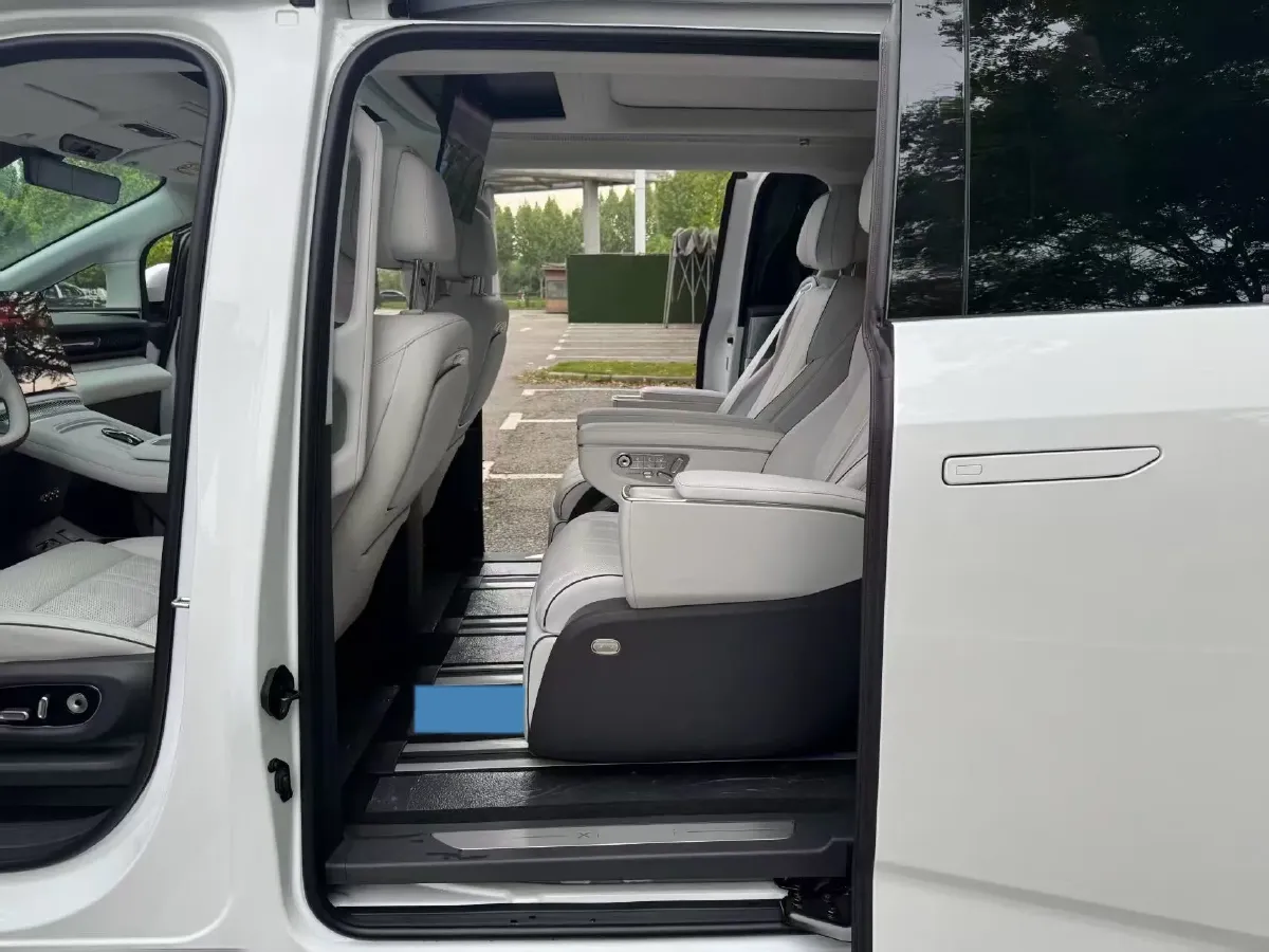 2026 Xpeng X9 REEV 150HP REEV,autocango,china used car exporter,china ev exporter,chinese used car exporter,chinese used ev exporter