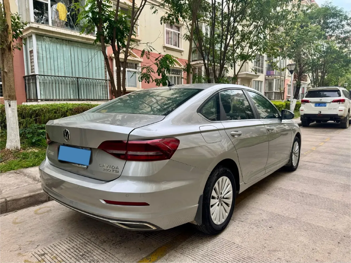 2021 Volkswagen Lavida 1.4T 150HP L4 7DCT,autocango,china used car exporter,china ev exporter,chinese used car exporter,chinese used ev exporter