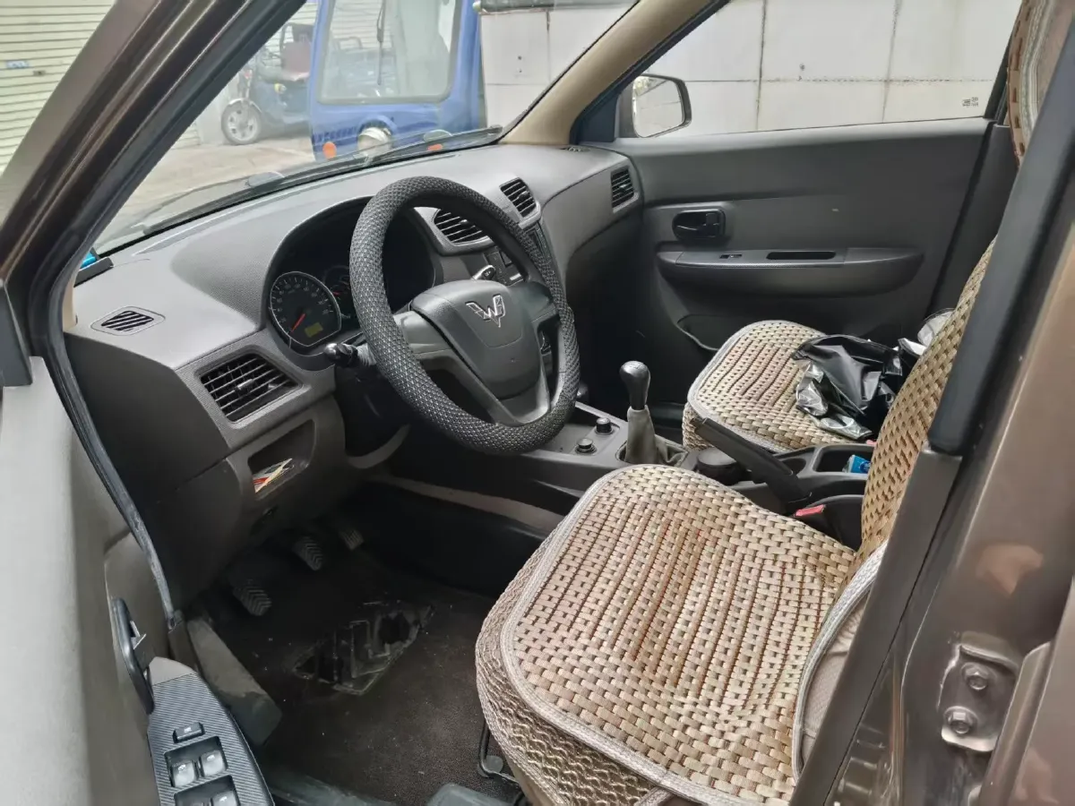 2016 WuLing HongGuang 1.5L 112HP L4 5MT,autocango,china used car exporter,china ev exporter,chinese used car exporter,chinese used ev exporter