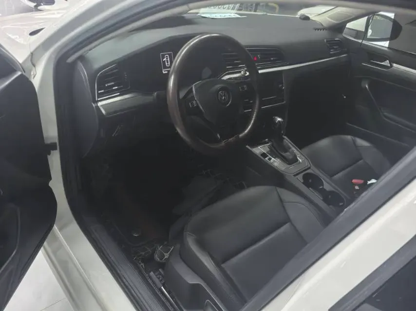 2019 Volkswagen T-Cross 1.4T 150HP L4 7DCT,autocango,china used car exporter,china ev exporter,chinese used car exporter,chinese used ev exporter