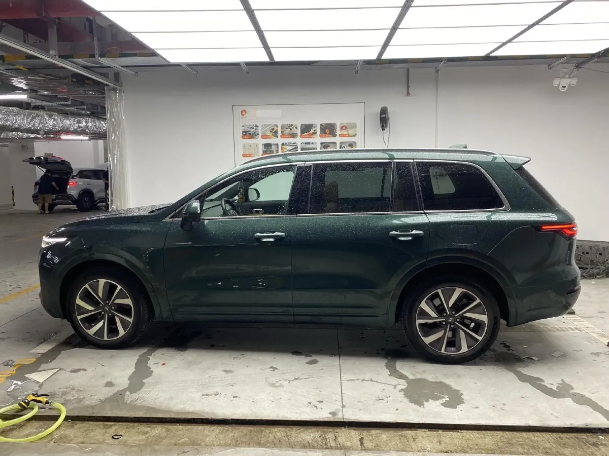 2021 Li ONE Range Extended 131HP REEV 40.5KWH,autocango,china used car exporter,china ev exporter,chinese used car exporter,chinese used ev exporter