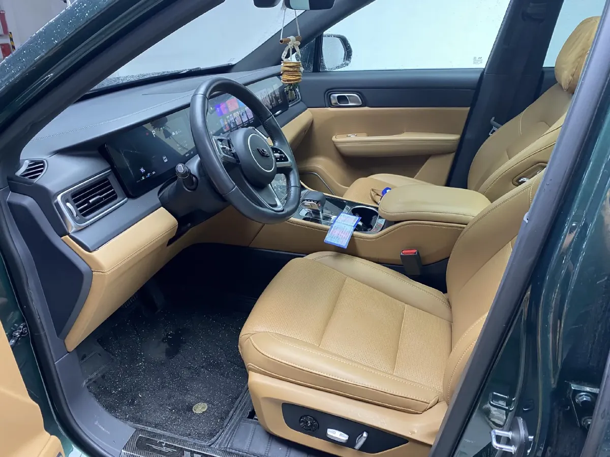 2021 Li ONE Range Extended 131HP REEV 40.5KWH,autocango,china used car exporter,china ev exporter,chinese used car exporter,chinese used ev exporter