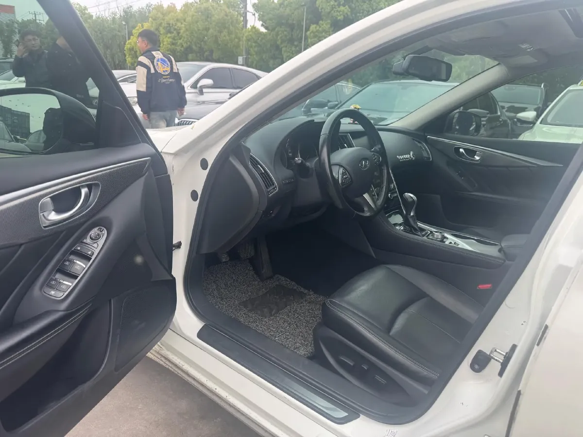 2016 Infiniti Q50L 2.0T 211HP L4 7AT,autocango,china used car exporter,china ev exporter,chinese used car exporter,chinese used ev exporter