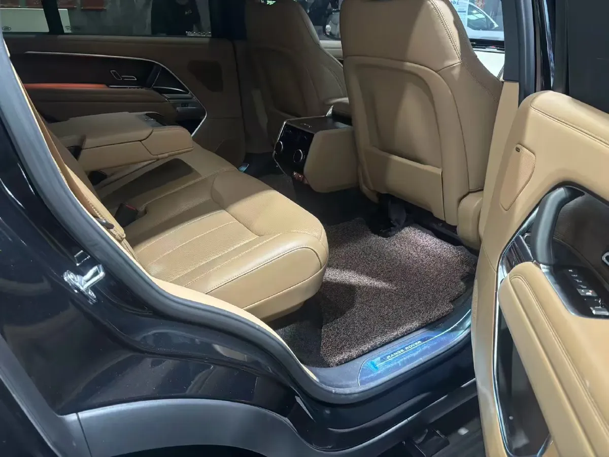 2025 Land Rover Range Rover 3.0T 400HP L6 8AT,autocango,china used car exporter,china ev exporter,chinese used car exporter,chinese used ev exporter