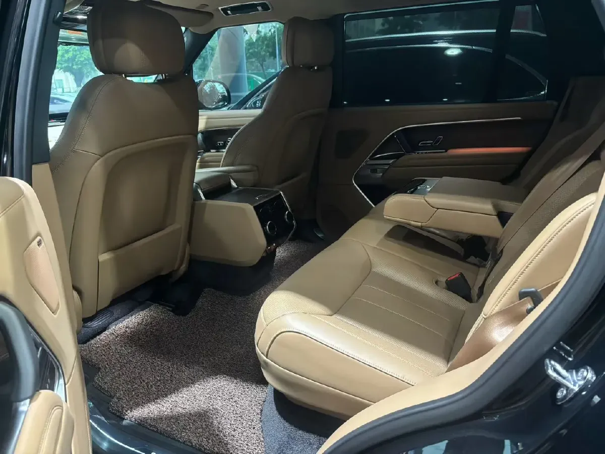 2025 Land Rover Range Rover 3.0T 400HP L6 8AT,autocango,china used car exporter,china ev exporter,chinese used car exporter,chinese used ev exporter