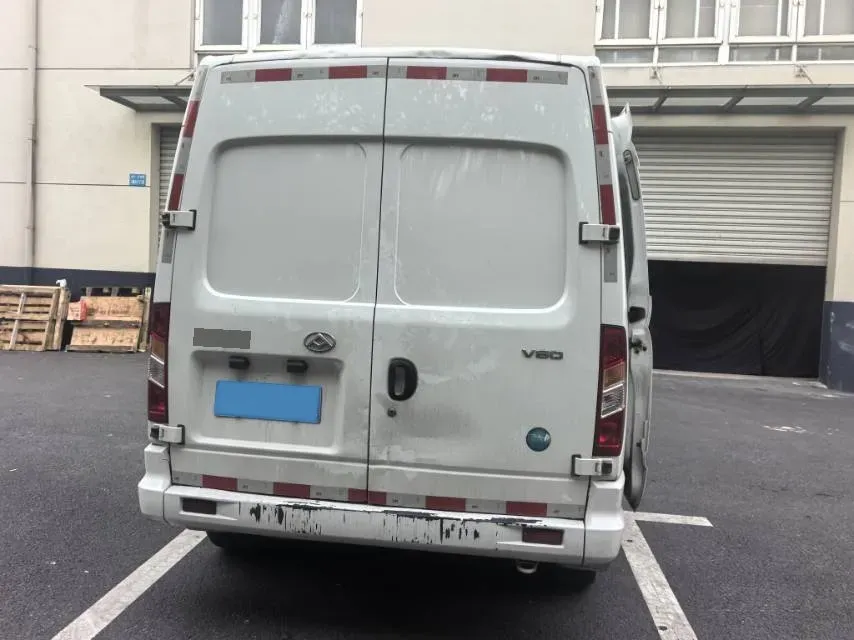 2021 MAXUS XinTu V80 2.0T 127HP L4 6MT,autocango,china used car exporter,china ev exporter,chinese used car exporter,chinese used ev exporter