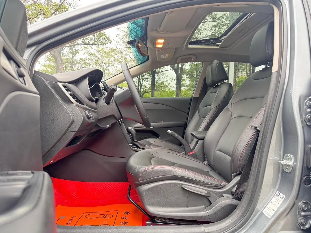 2019 Chevrolet Monza 1.0T 125HP L3 6DCT,autocango,china used car exporter,china ev exporter,chinese used car exporter,chinese used ev exporter